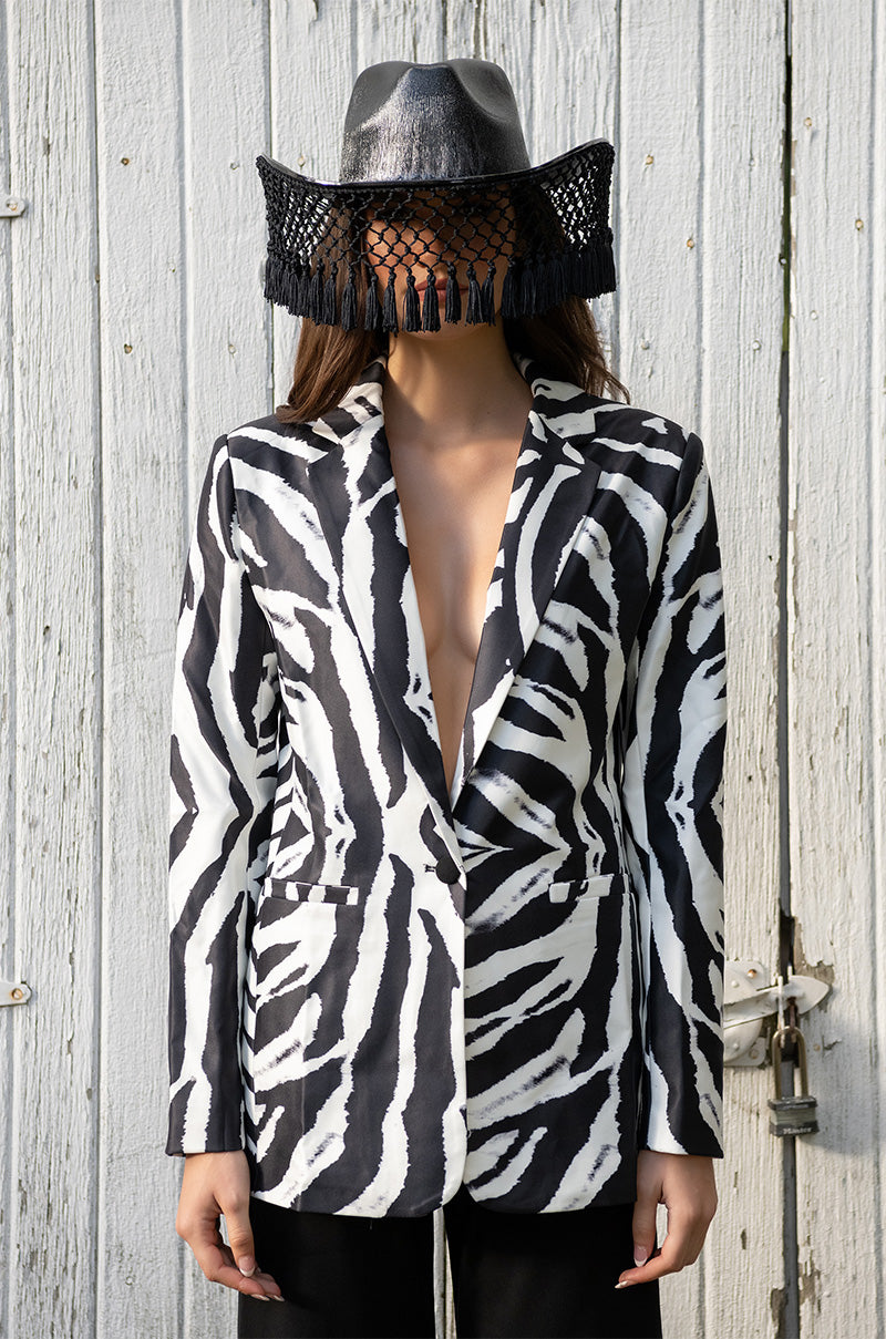 OVERSIZED ZEBRA BLAZER