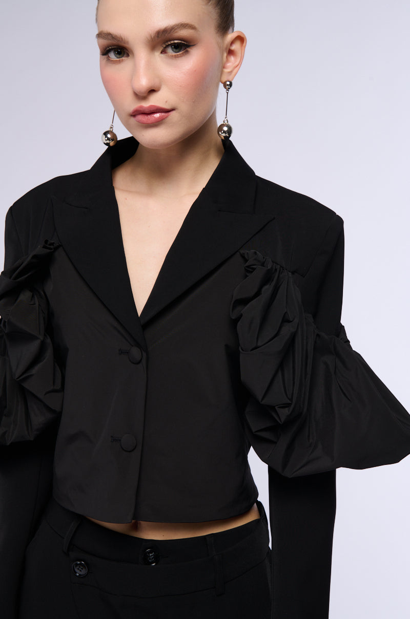 ILLUSION OFF DRAPED SHOULDER CROP BLAZER