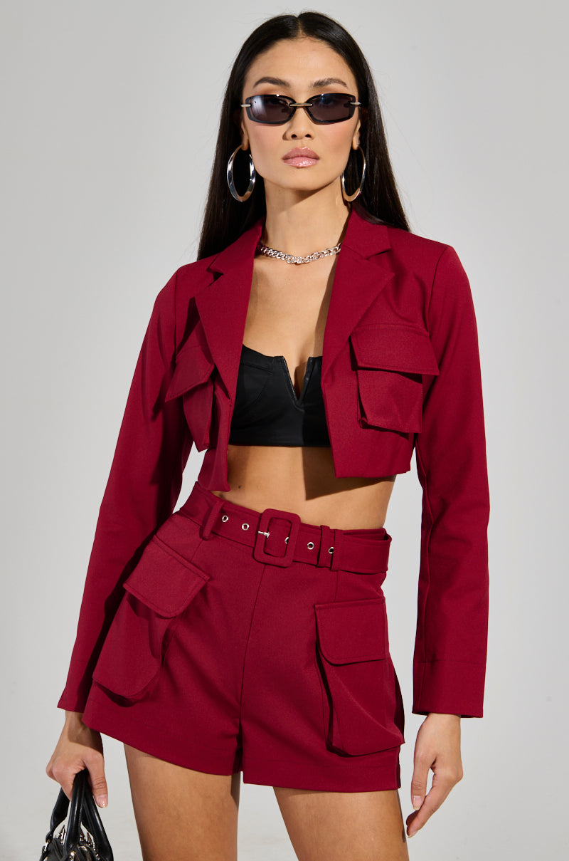 BETTER LUCK CROP BLAZER IN BURGUNDY