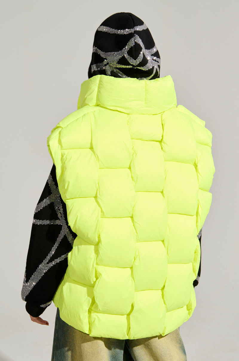 LIGHT UP THE NIGHT WEAVE PUFFER VEST