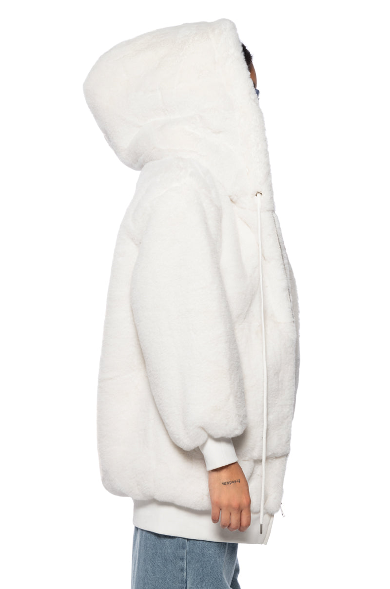 RZA LONG COMFY FAUX FUR HOODIE IN WHITE