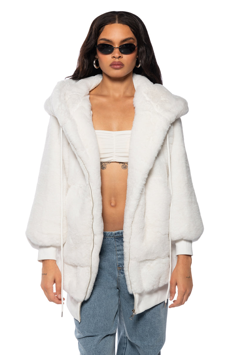 RZA LONG COMFY FAUX FUR HOODIE IN WHITE