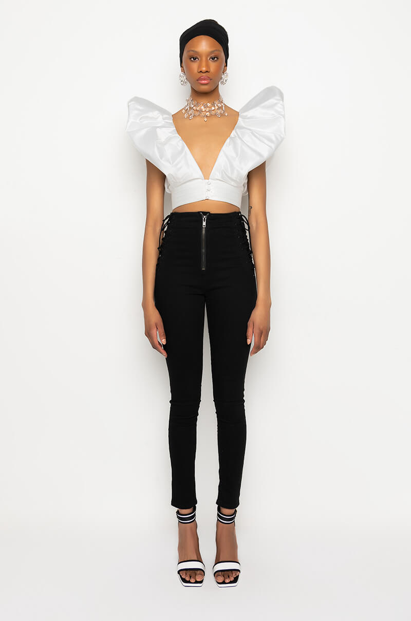 PUFF SHOULDER CROPPED BLOUSE IN WHITE