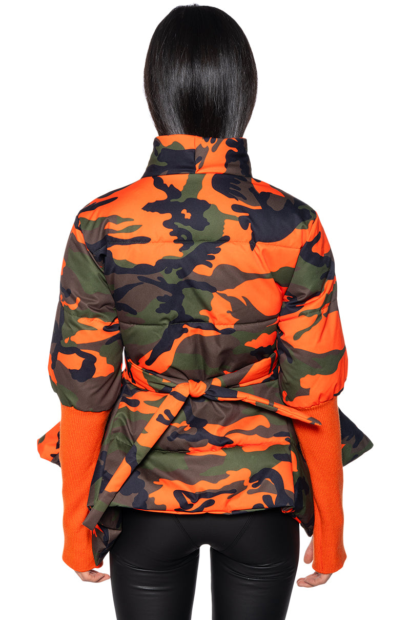 CAMO PEPLUM PUFFER JACKET WITH RIB ARMS AND THUMBHOLE