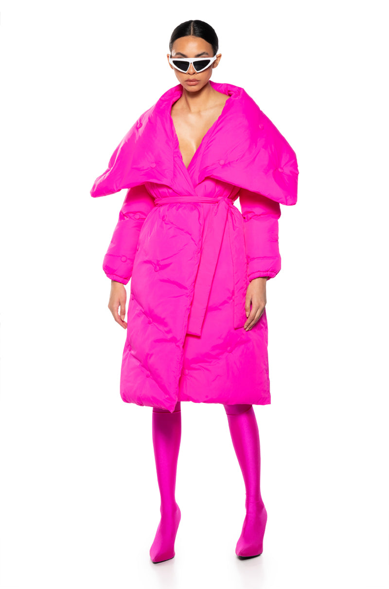 CAMPING TUFFED PUFFER COAT IN PINK