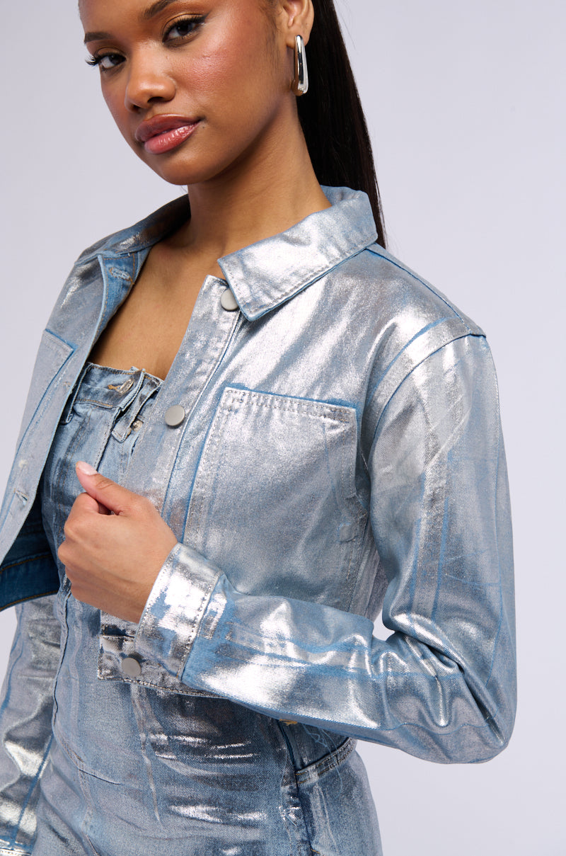 METALLIC DENIM BUTTON DOWN CROP JACKET