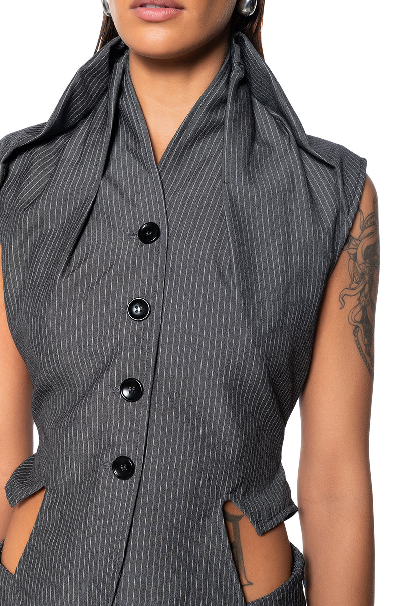 BUSINESS MEETS FASHION VEST