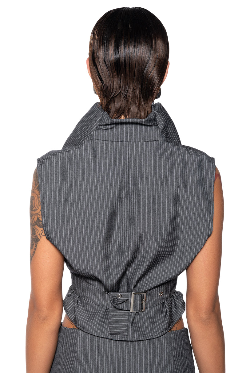 BUSINESS MEETS FASHION VEST