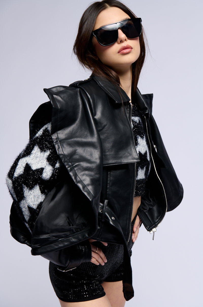 HOT SHOT SHARP OPEN SHOULDER MOTO JACKET IN BLACK