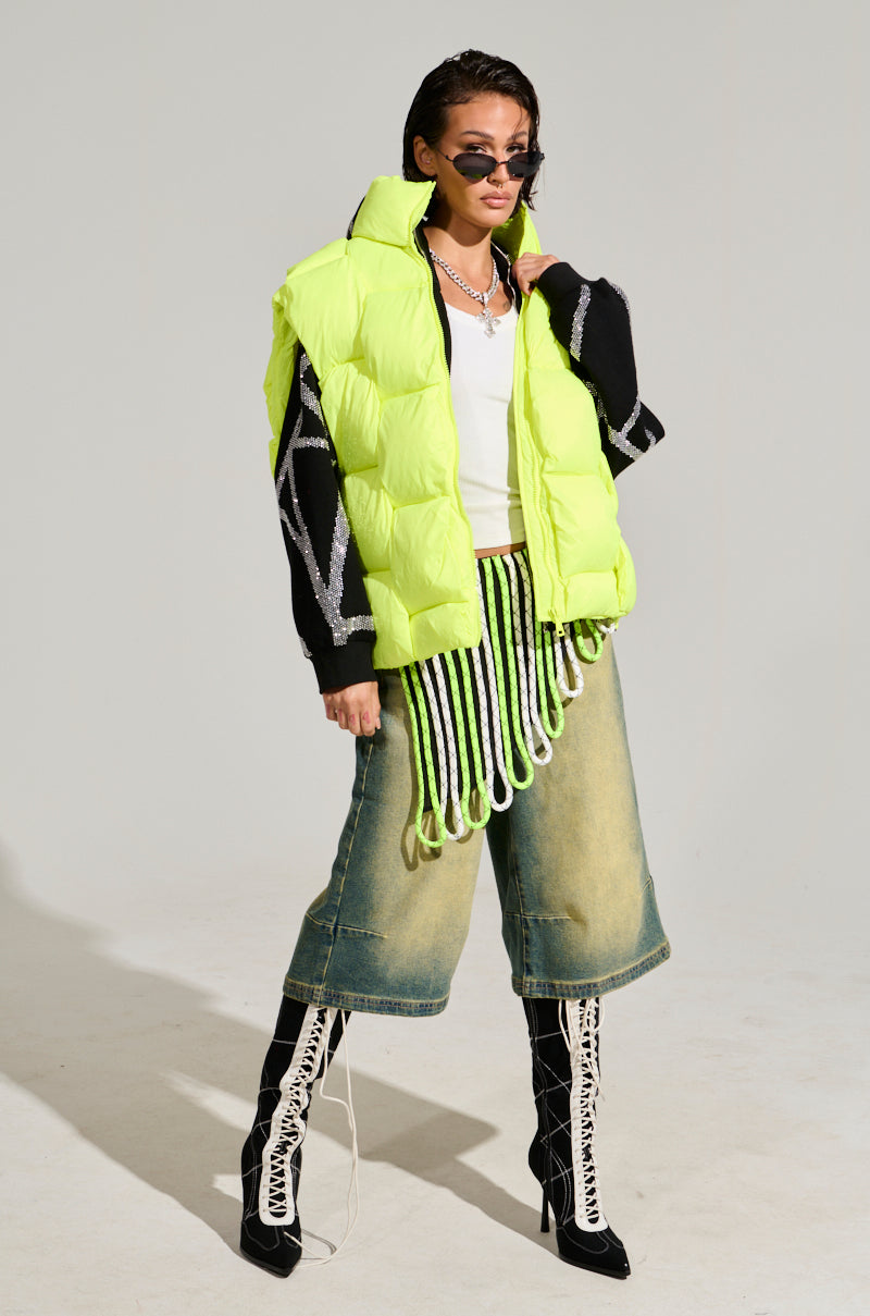 LIGHT UP THE NIGHT WEAVE PUFFER VEST