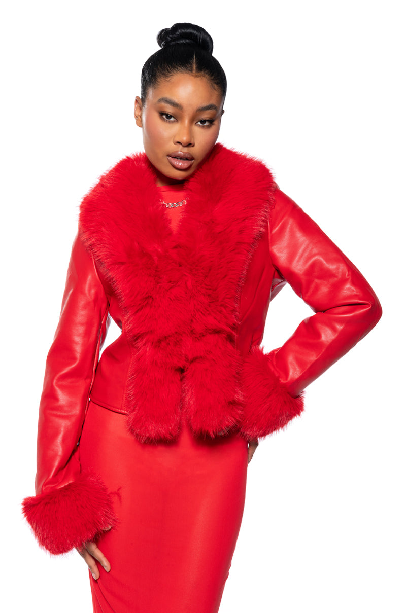 LUNA CROP JACKET WITH FUR COLLAR IN RED