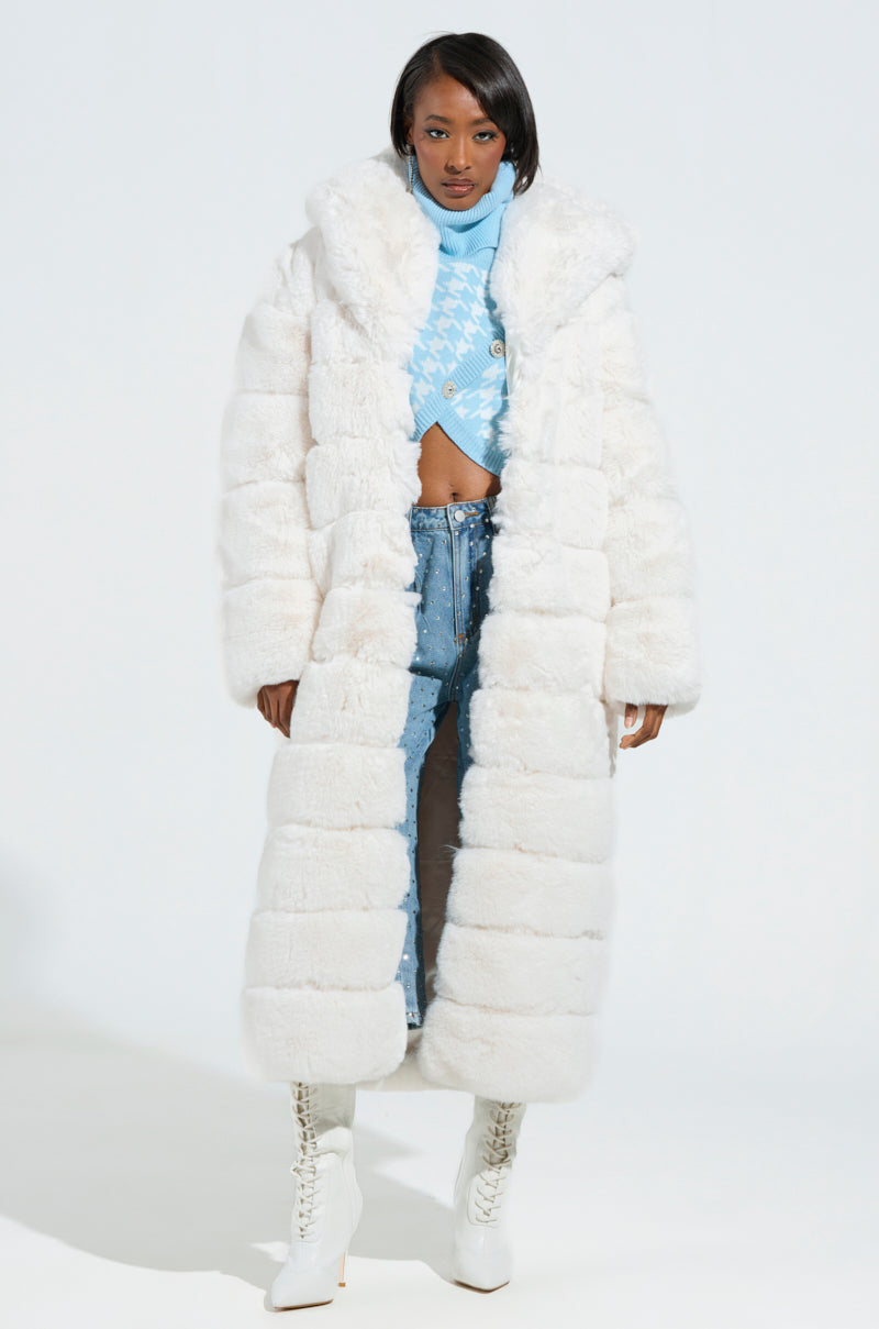 LUXE JENNY HOODED FAUX FUR TRENCH IN WHITE