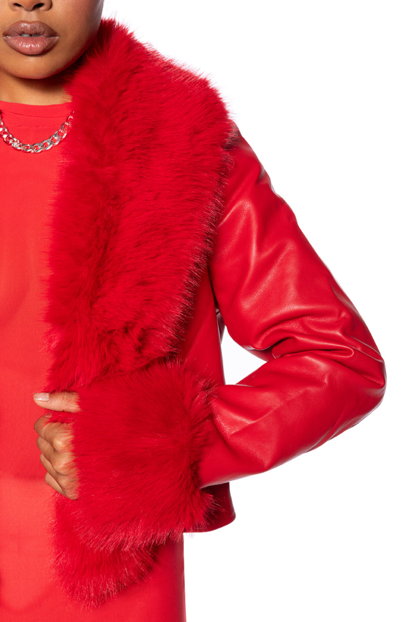 LUNA CROP JACKET WITH FUR COLLAR IN RED