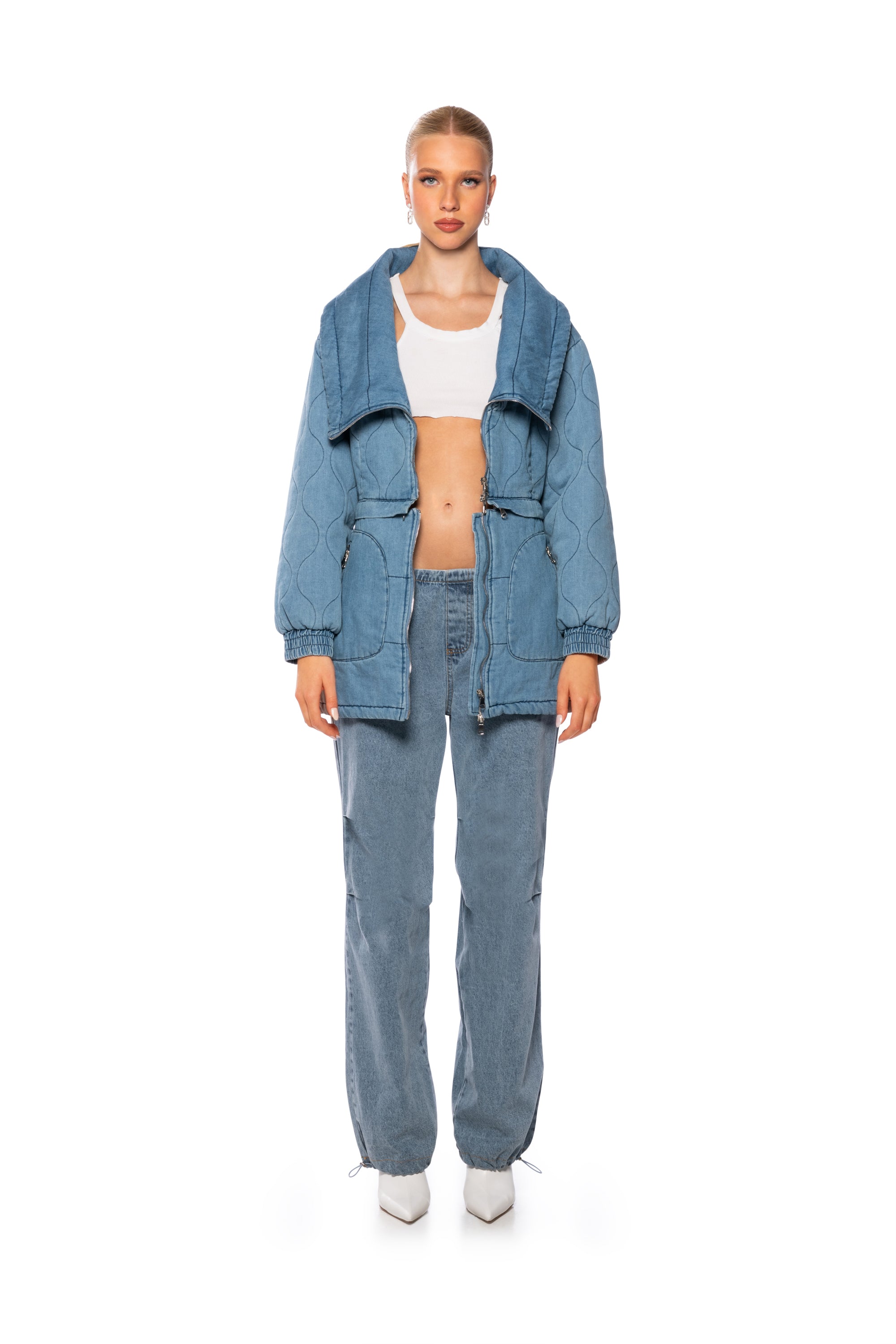 SHE'S A QT CONVERTIBLE DENIM JACKET