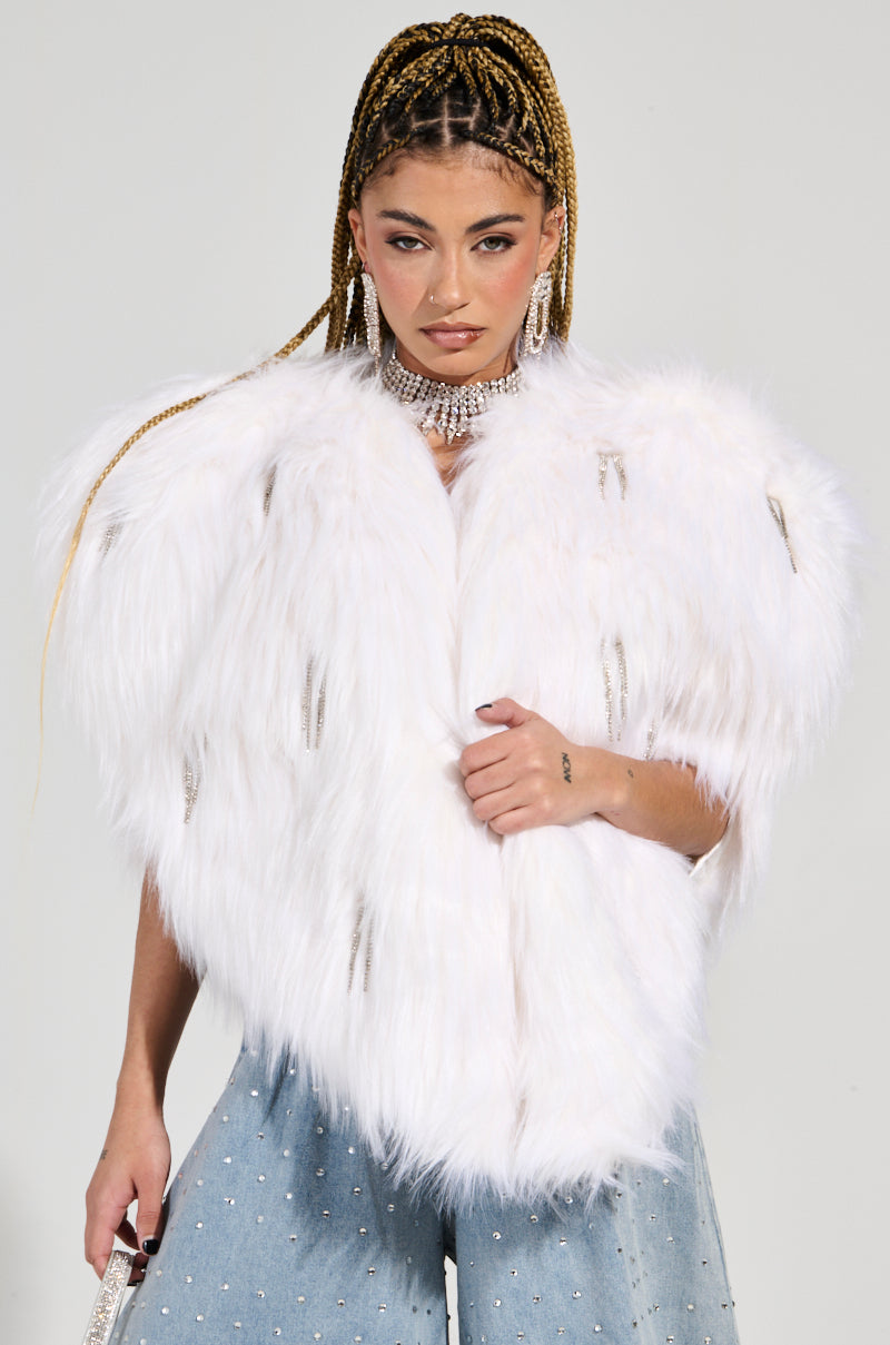 LIMITED EDITION STAR LOVER FAUX FUR HEART VEST IN WHITE