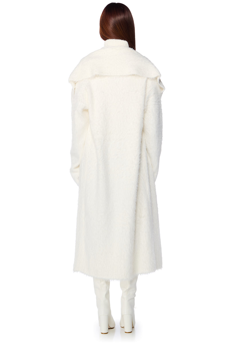 KYLIE FUZZY CARDIGAN IN WHITE