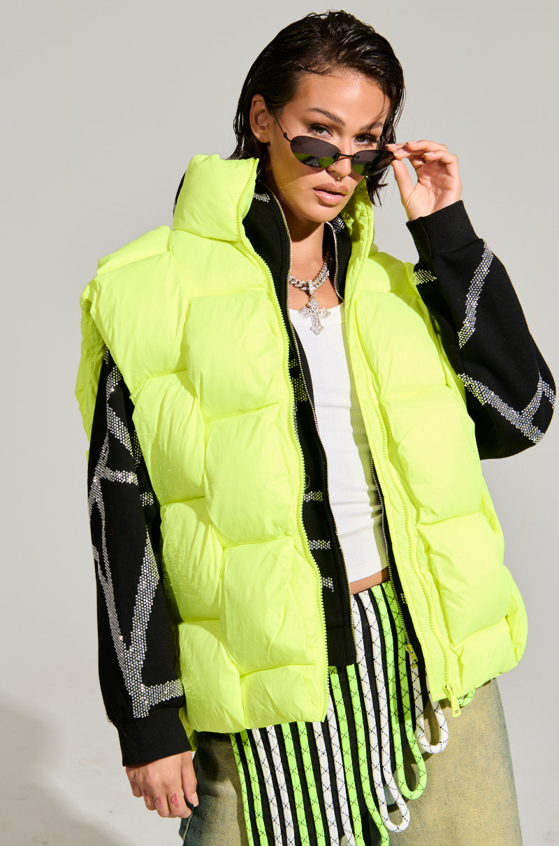 LIGHT UP THE NIGHT WEAVE PUFFER VEST