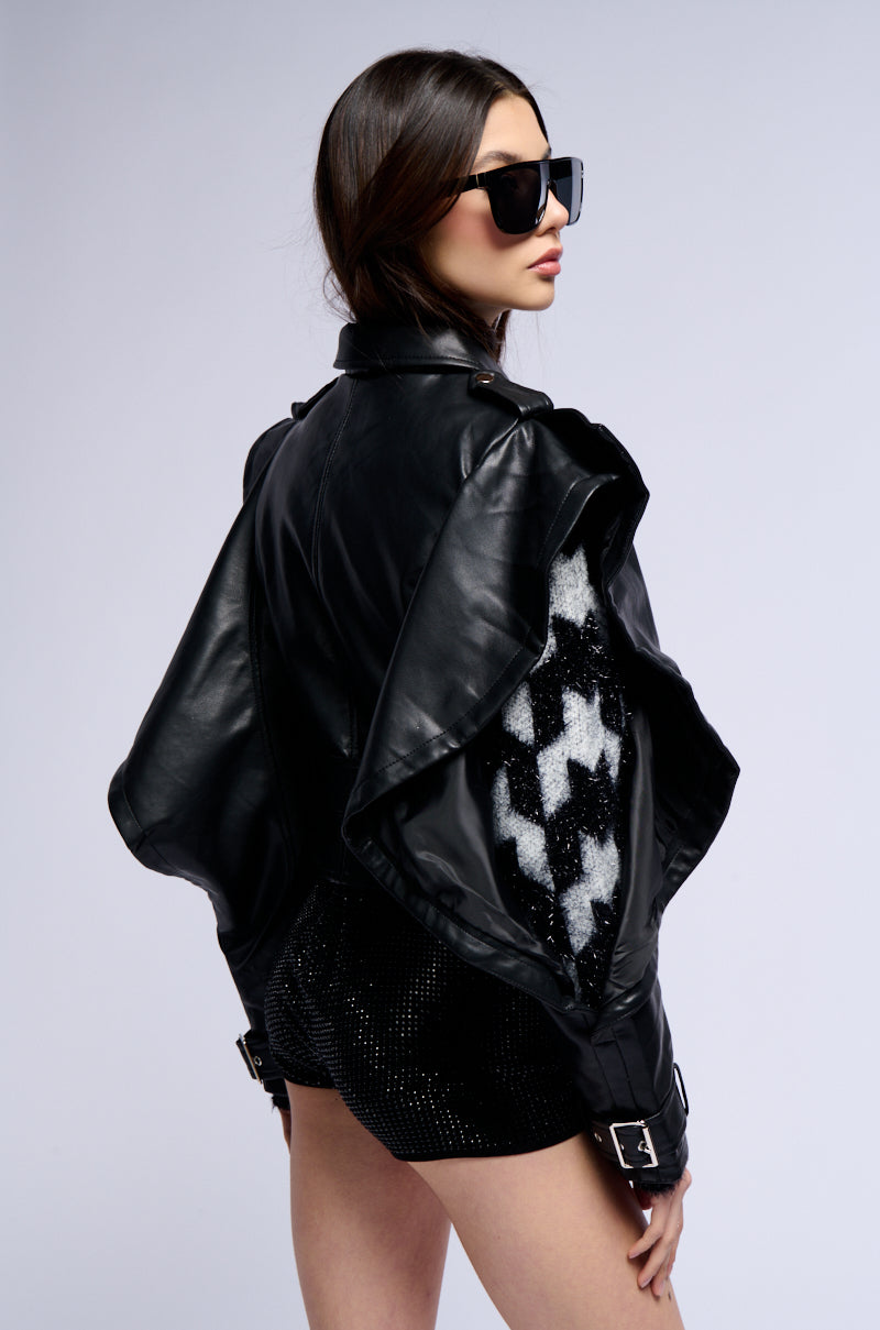 HOT SHOT SHARP OPEN SHOULDER MOTO JACKET IN BLACK