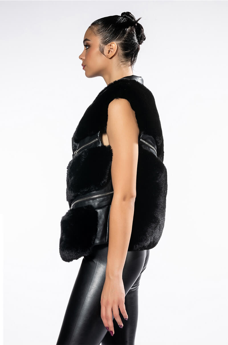 OVERSIZE MOTO VEST WITH FAUX FUR