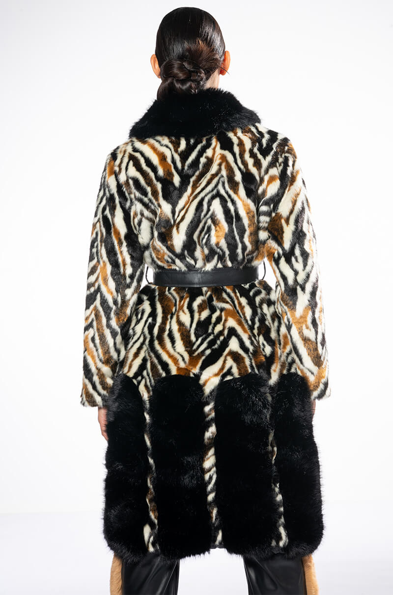 LUXE ZEBRA FUR