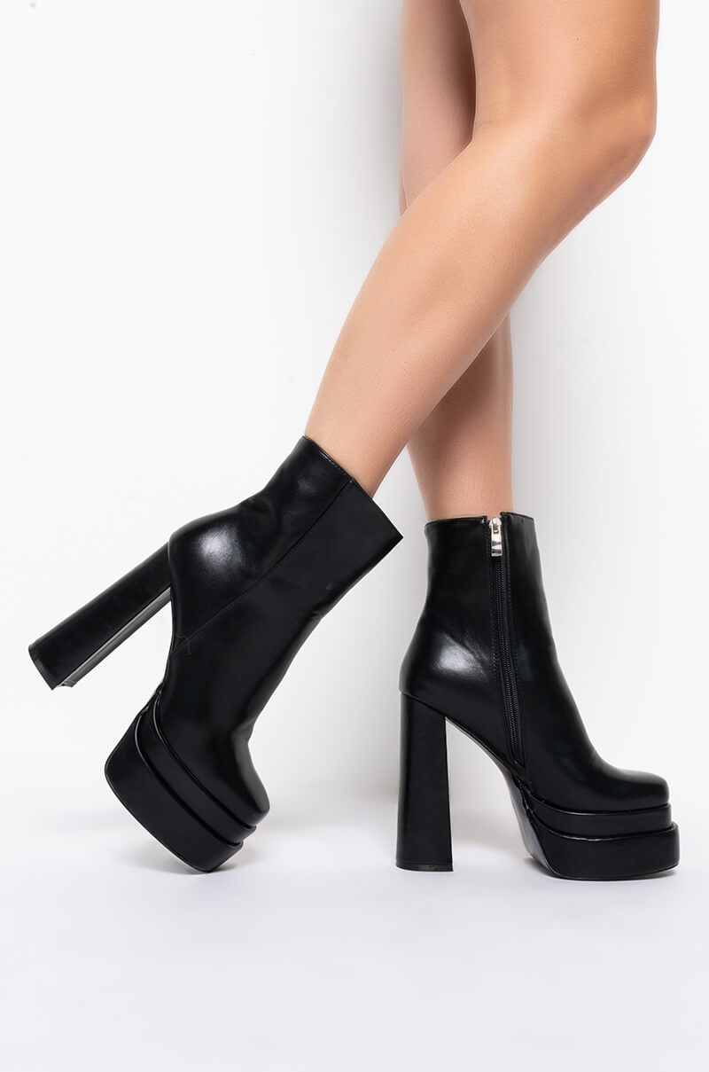 AZALEA WANG RUN AWAY CHUNKY BOOTIE IN BLACK
