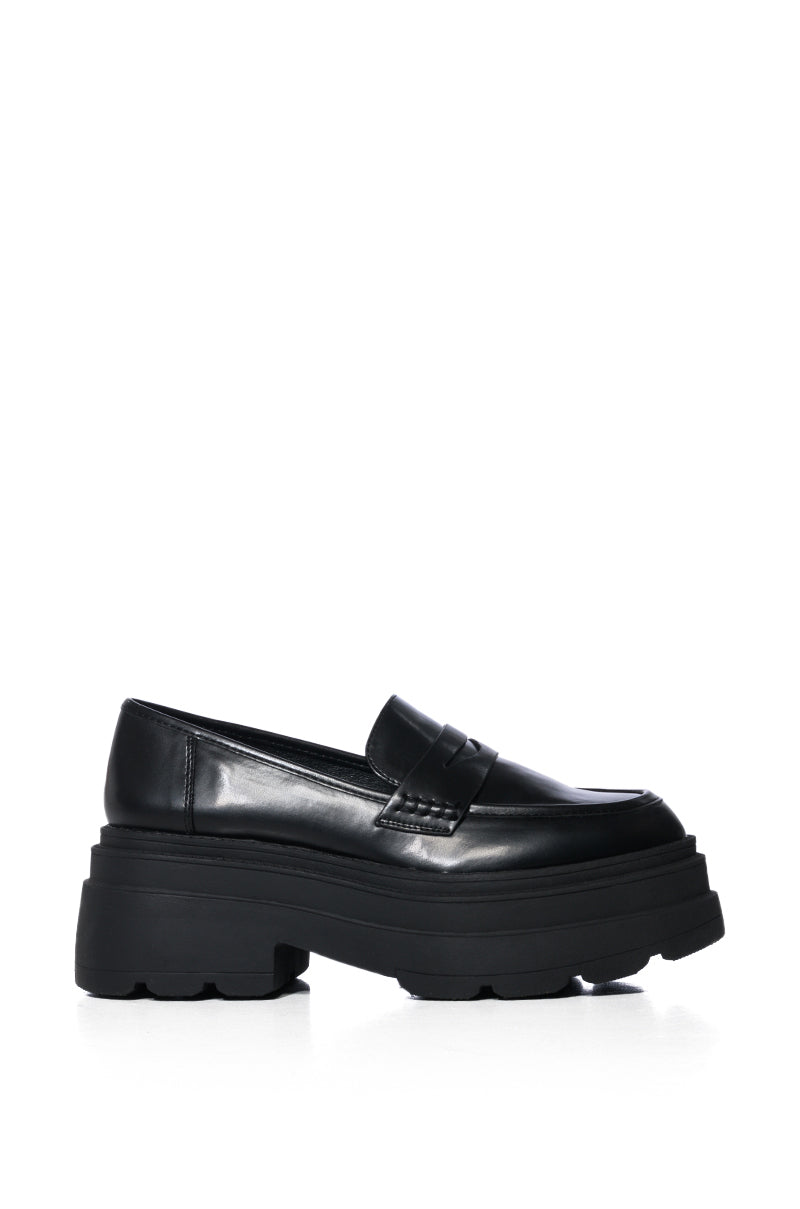 AZALEA WANG PAX CLASSIC FLATFORM LOAFER IN BLACK