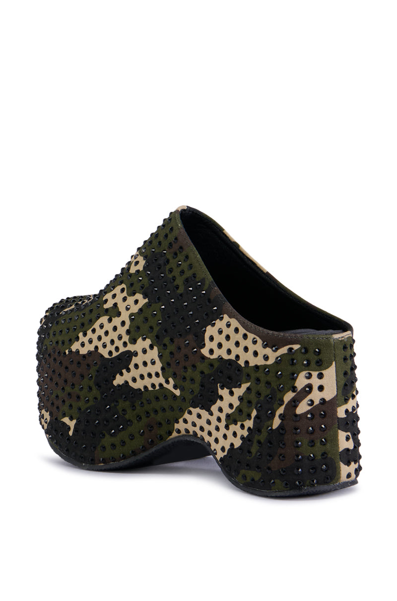 AZALEA WANG HYDRA CAMO CLOG