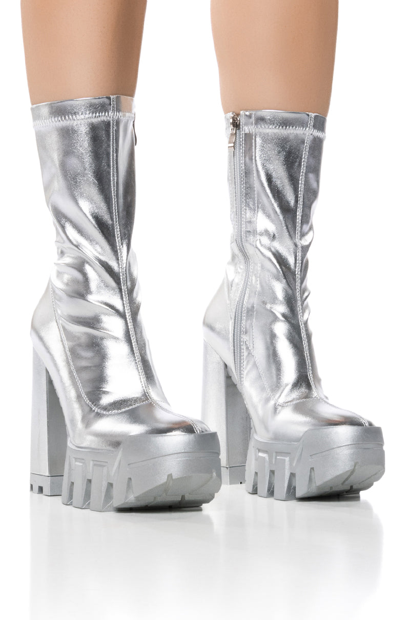 AZALEA WANG DRAGONET SILVER CHUNKY BOOTIE