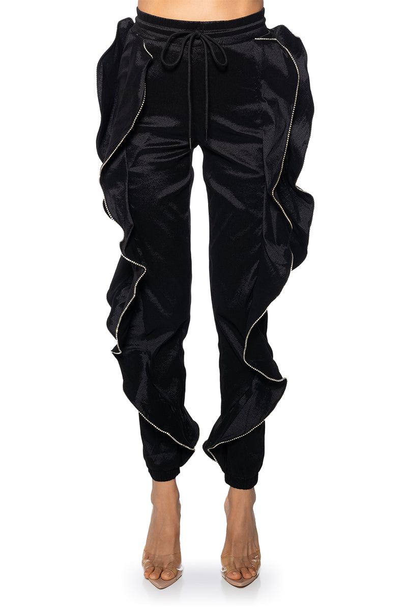 STOP AND STARE RUFFLE SWEATPANT