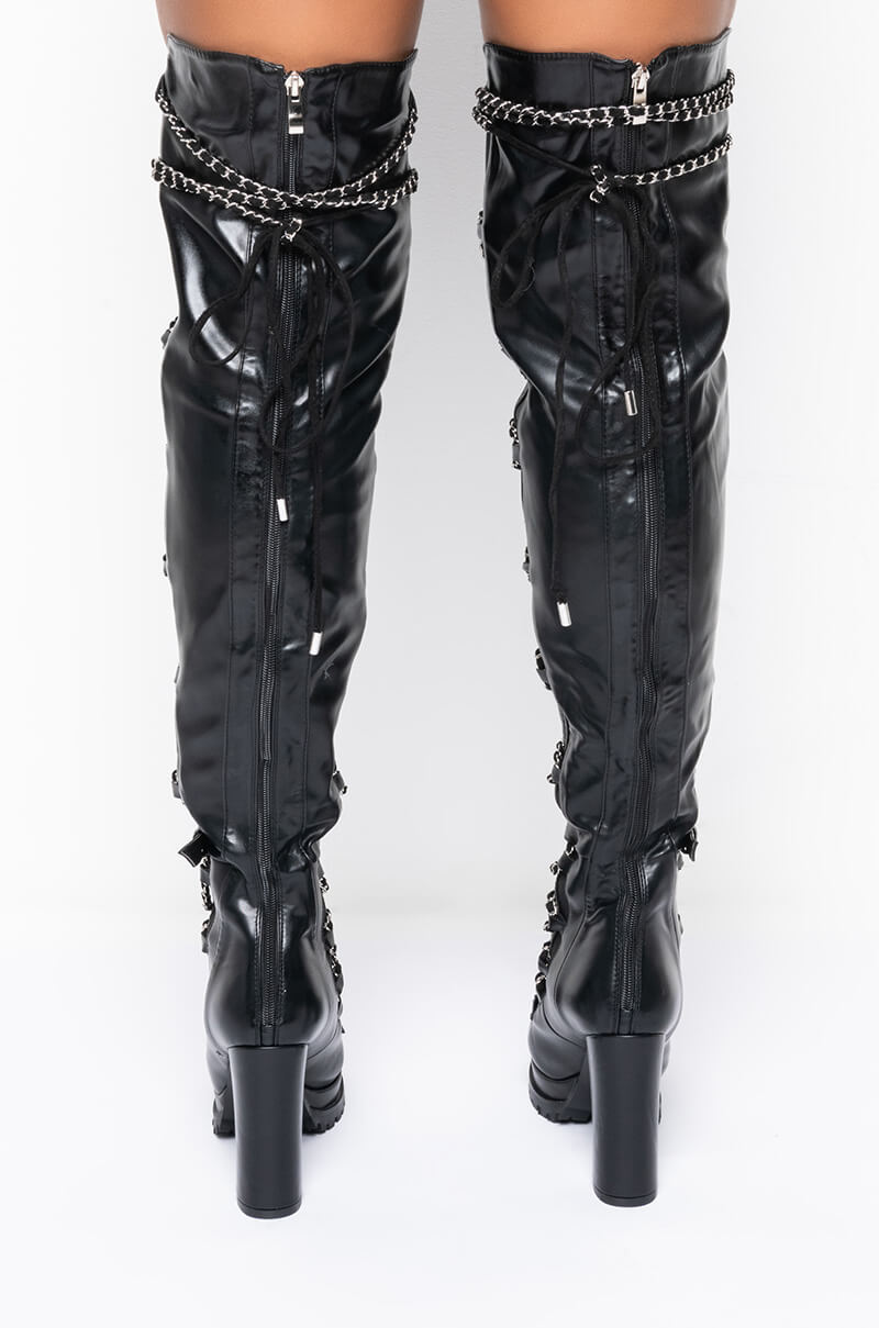 AZALEA WANG BADDEST IN THE ROOM CHUNKY BOOT IN BLACK