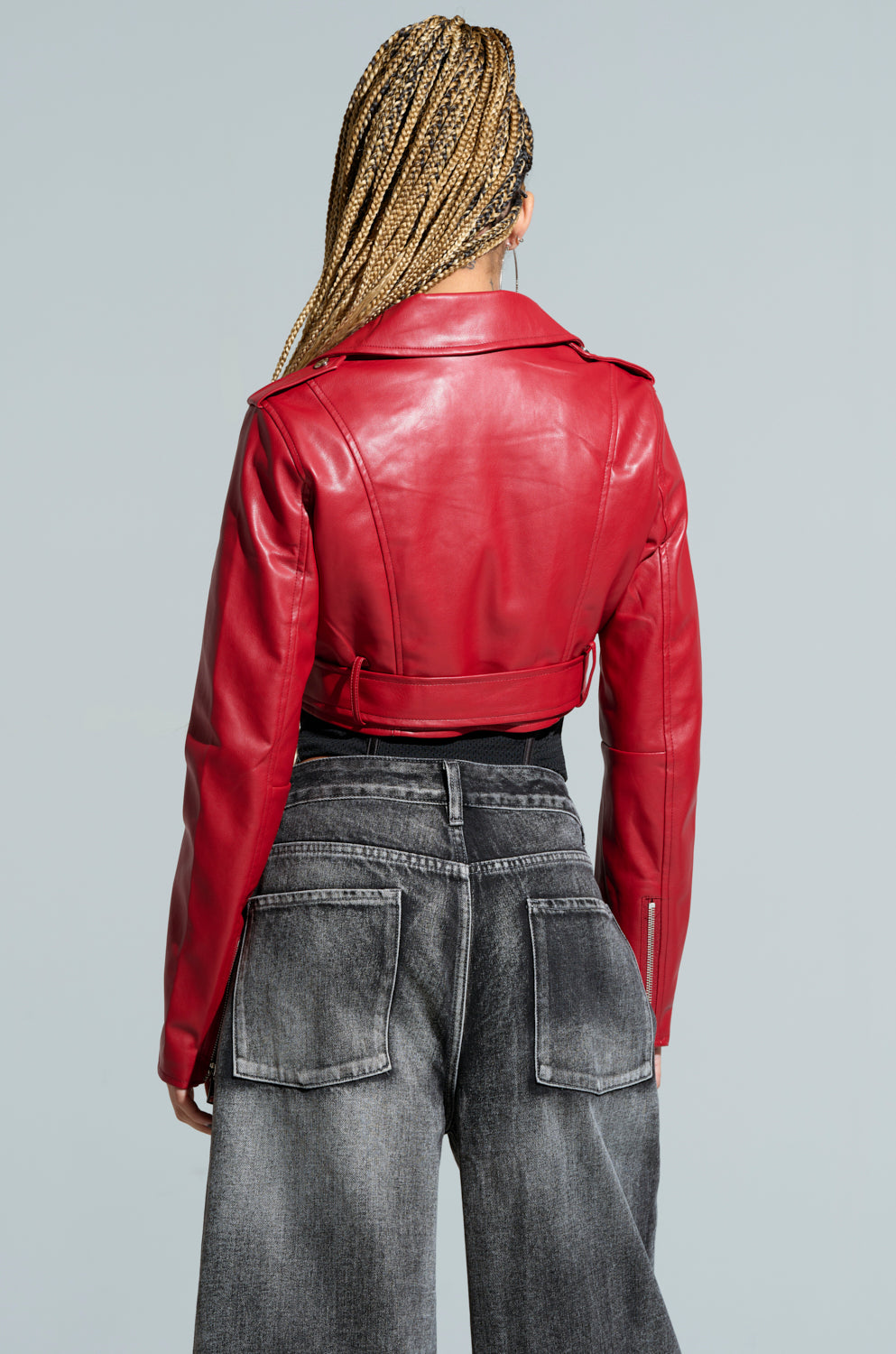 TRIO ESSENTIAL CROPPED MOTO IN RED