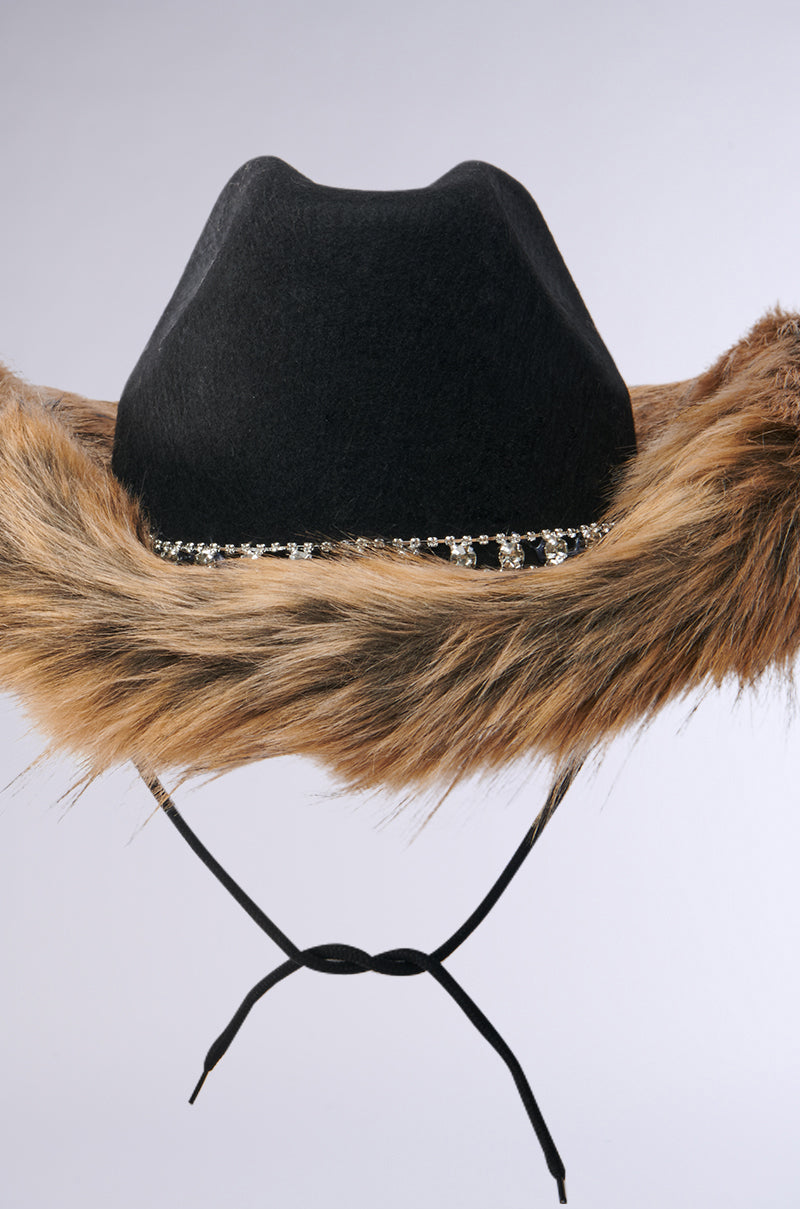 IS THIS EXTRA FUR COWBOY HAT