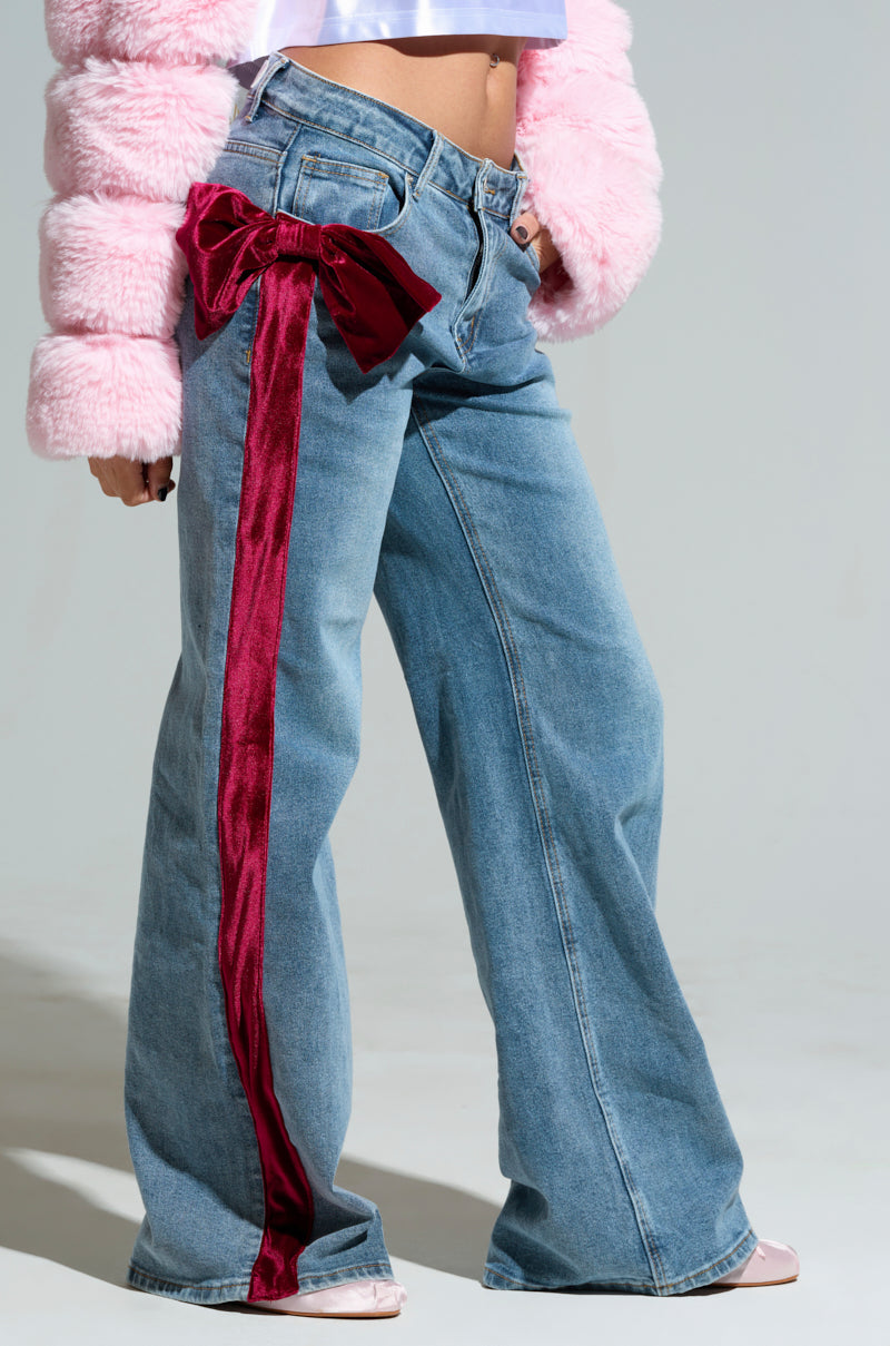 UNWRAP ME VELVET BOW DENIM PANT