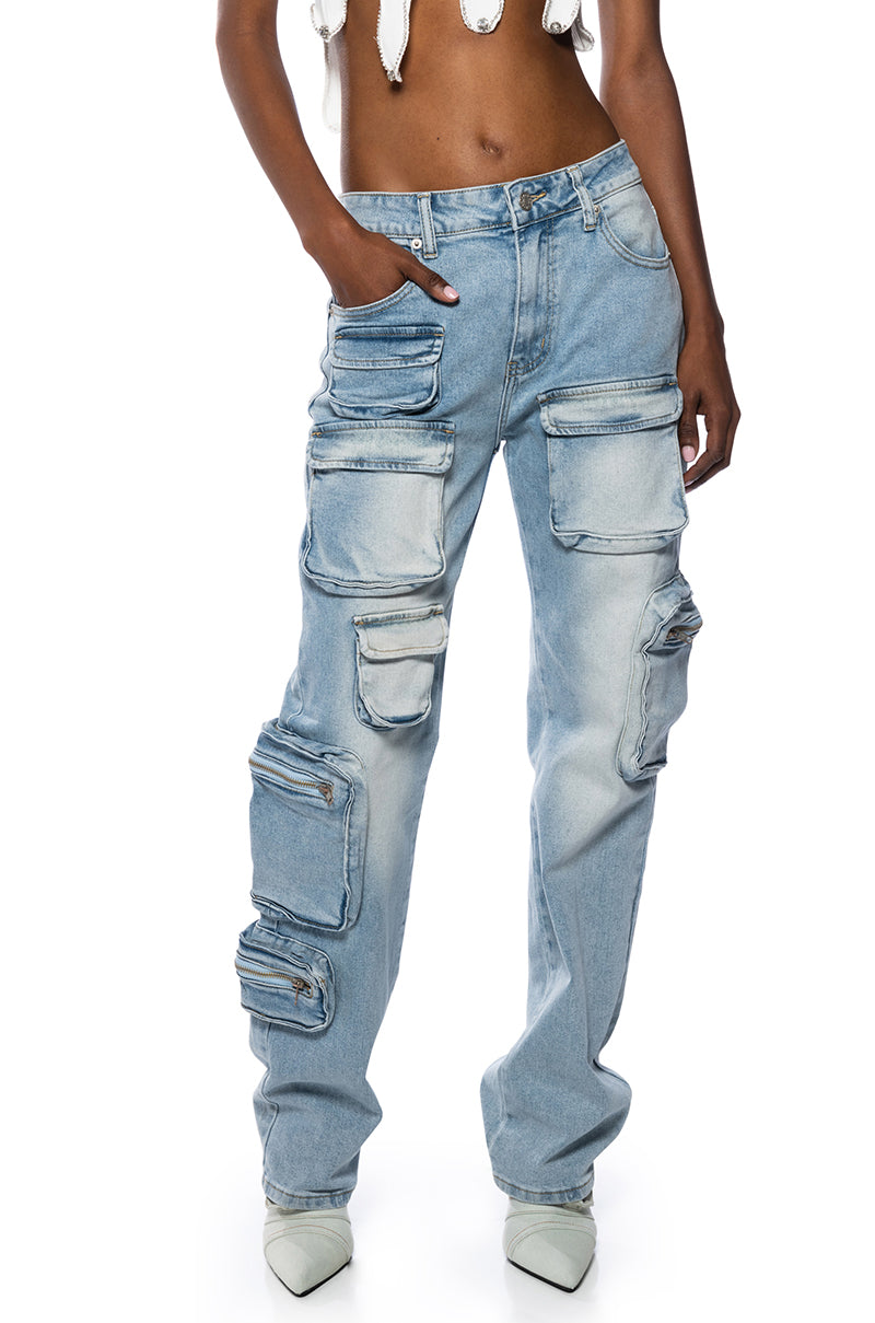 ALL OVER POCKET DETAIL RELAXED FIT JEANS