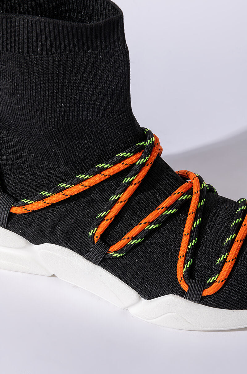 AZALEA WANG UP IN FLAMES FLATFORM SNEAKER IN BLACK MULTI