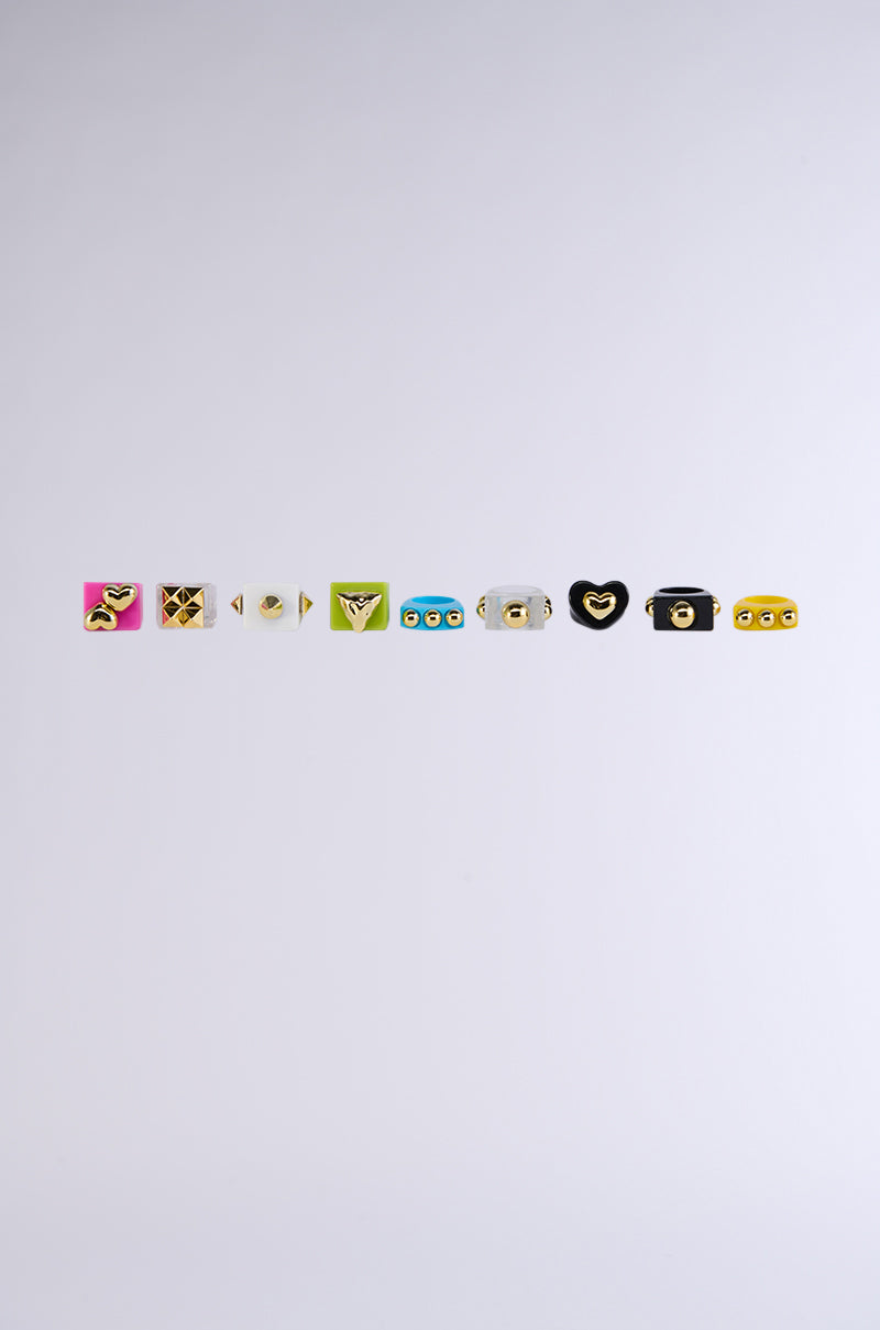 ESSENTIAL COLORED RING STACK