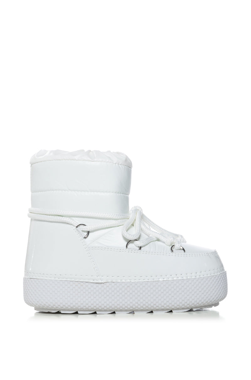 AZALEA WANG SNOW ANGEL WHITE FLAT BOOTIE