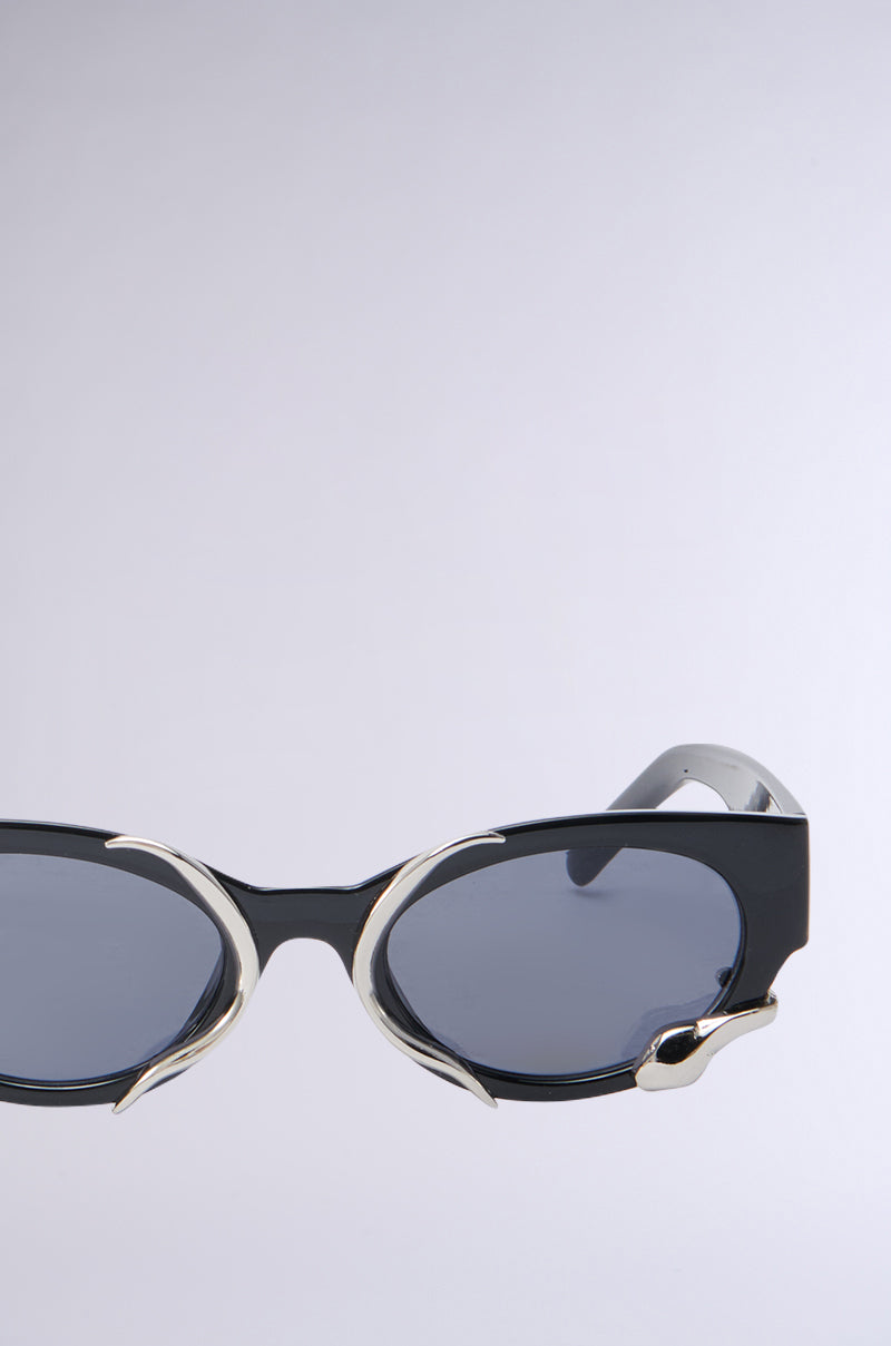 VENOM LOVE SUNGLASSES