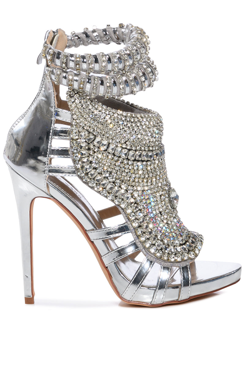 AZALEA WANG PUSHER EMBELLISHED SANDAL IN SILVER