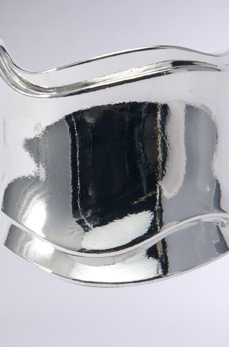 SISI STATEMENT BRACELET CUFF IN SILVER