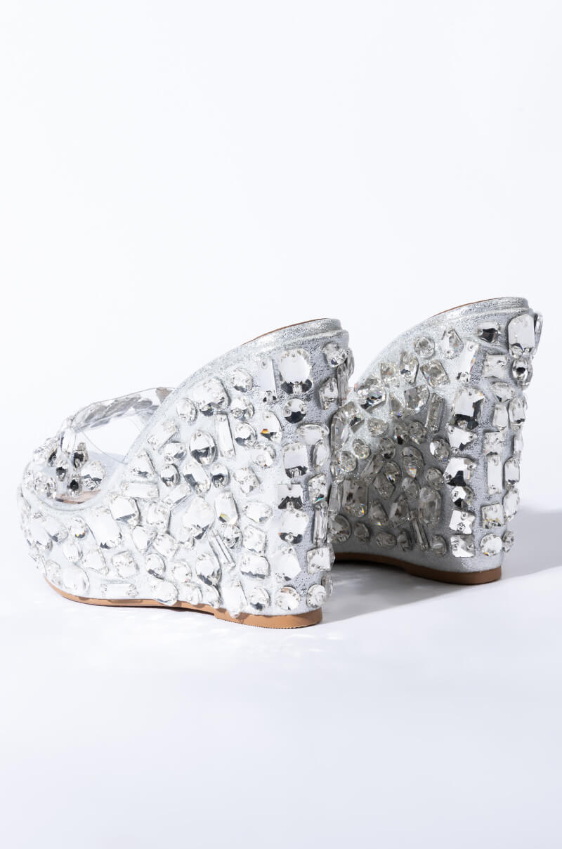 AZALEA WANG LIVING ON THE EDGE WEDGE SANDAL IN SILVER