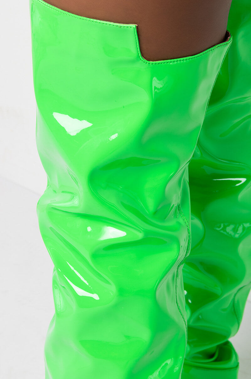 AZALEA WANG GIVE MY APOLOGIES CHUNKY BOOT IN GREEN