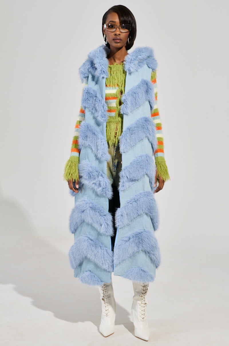 JEMI MIX MATERIAL FAUX FUR VEST IN DENIM