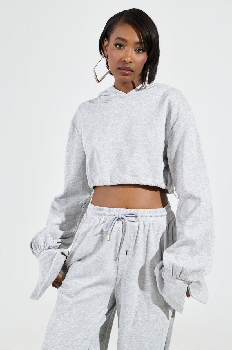 A CALM FLEX PULL OVER SWEATSHIRT IN HEATHER GREY