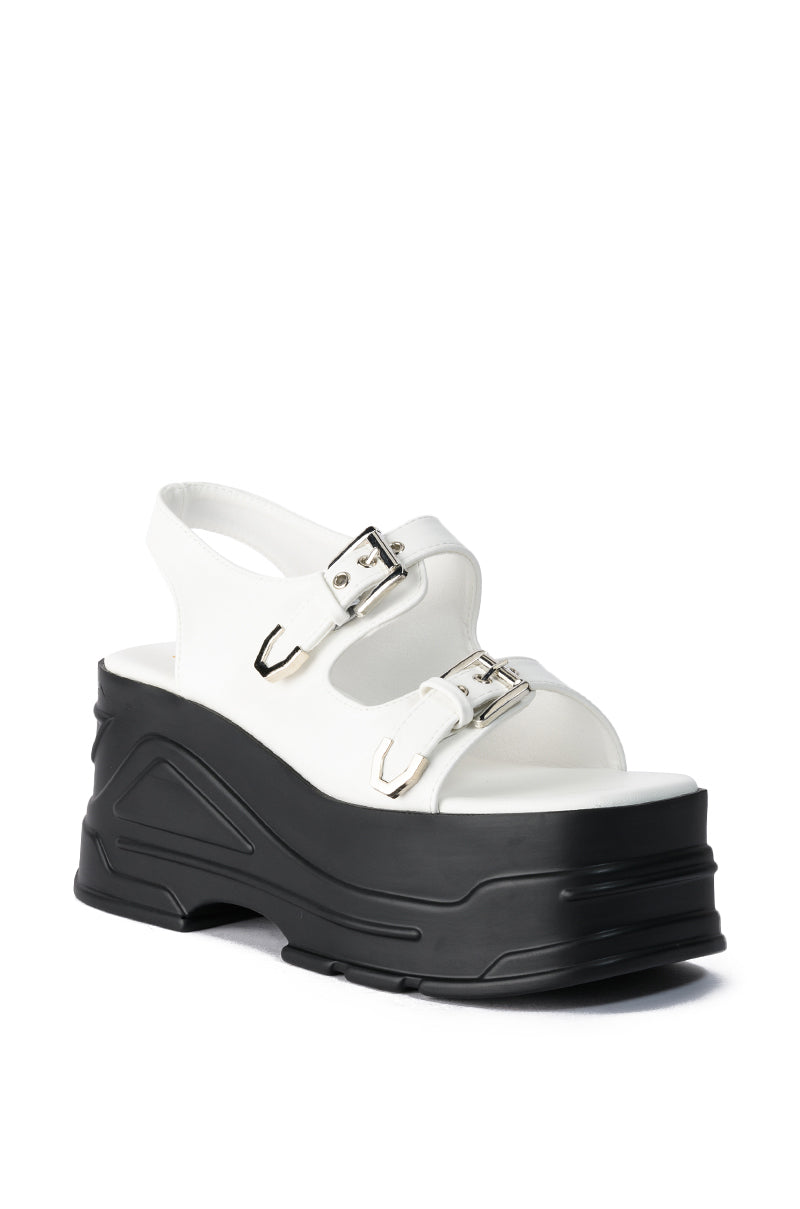 MONSTER JAM FLATFORM SANDAL IN WHITE