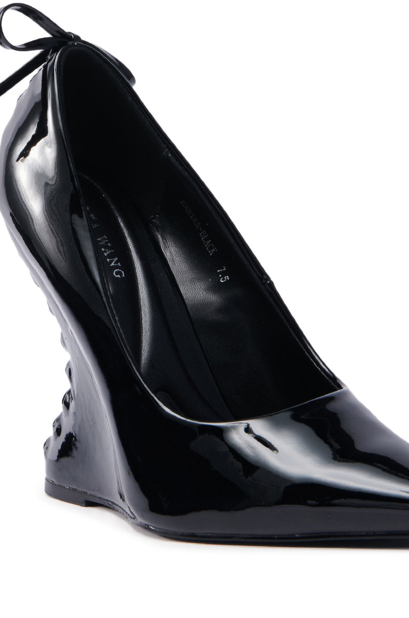 AZALEA WANG KABIRA BLACK WEDGE PUMP