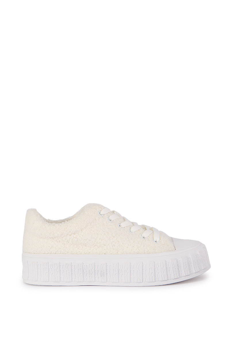 AZALEA WANG SOSI WHITE SNEAKER