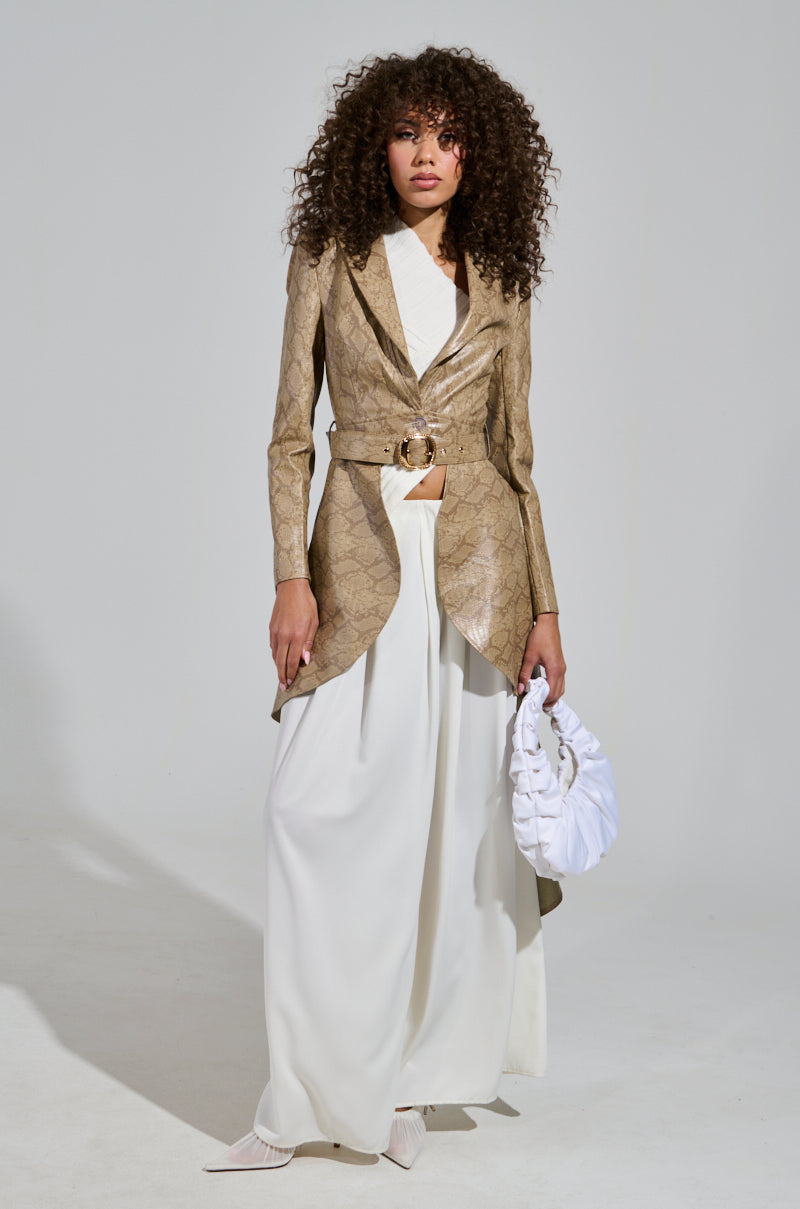 DREAM OF LOVE TRENCH