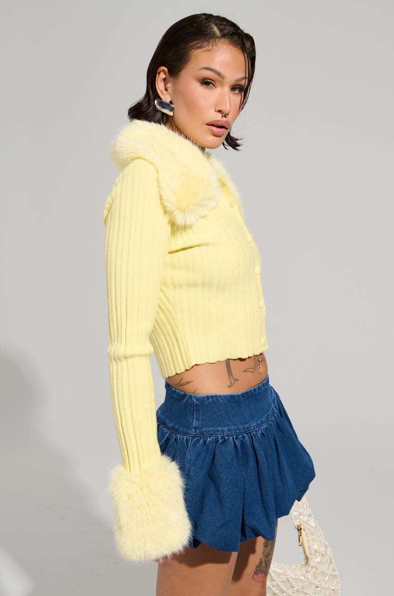 ANGEL EYES FUR TRIM CARDIGAN IN YELLOW