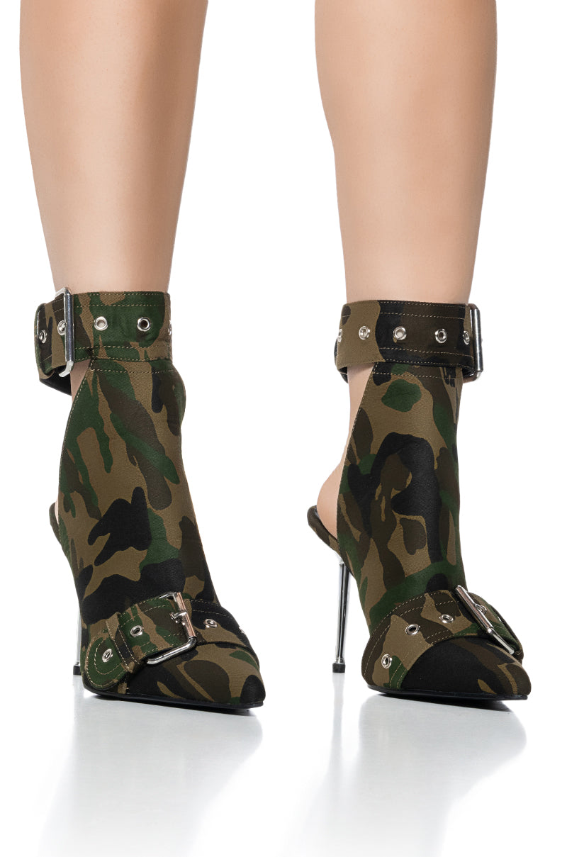 AZALEA WANG ACT UP CAMO PUMP